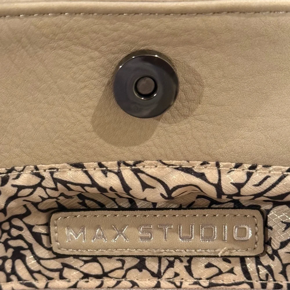 Max Studio Studded Tote Bag Beige Boho Vegan Leather Shoulder Bag Zip Pockets